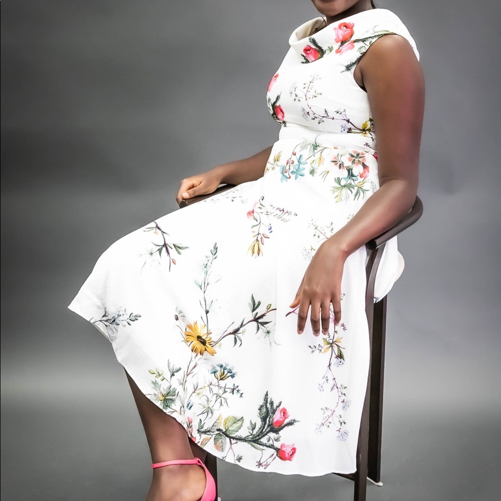 Floral pattern A line dress in white.